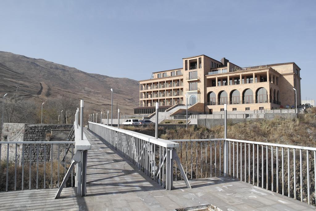 Akhtamar Hotel Cjsc Арзакан Экстерьер фото