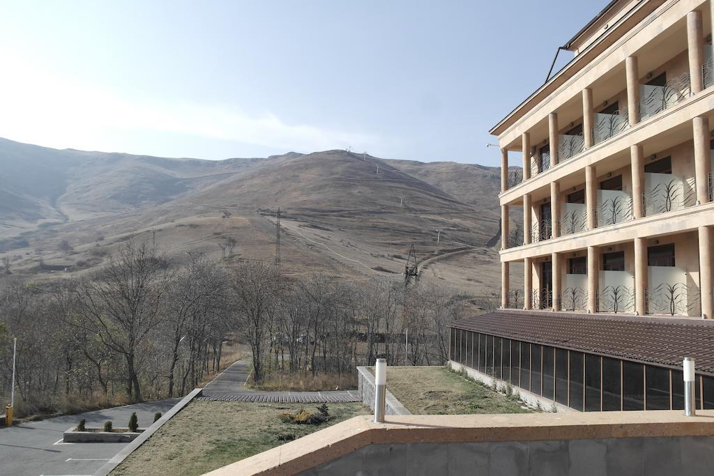 Akhtamar Hotel Cjsc Арзакан Экстерьер фото