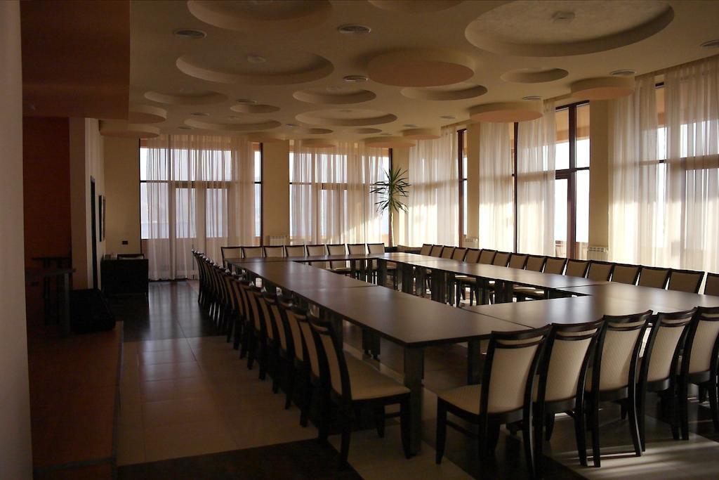 Akhtamar Hotel Cjsc Арзакан Экстерьер фото